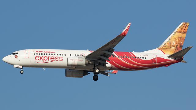 VT-AXM:Boeing 737-800:Air India Express
